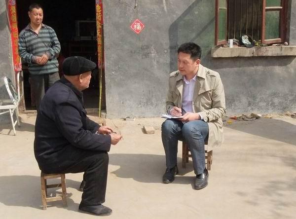 县政府办公室到龙塘镇吴堂村走访党的群众路线教育实践活动