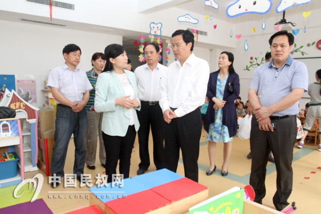 四大家领导“六一”国际儿童节前夕走访慰问少年儿童
