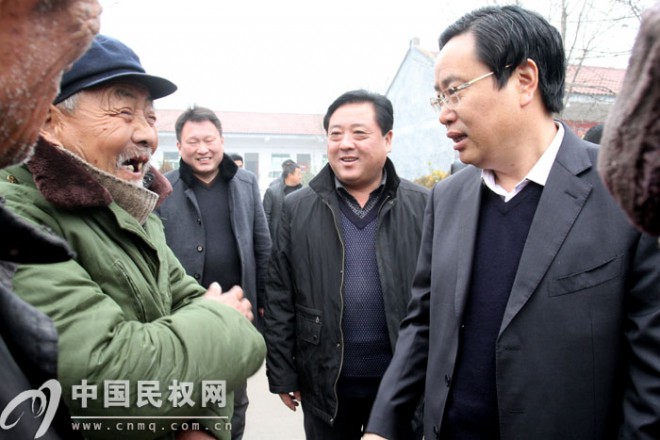 县委书记、县长姬脉常看望慰问敬老院老人、计生特困户