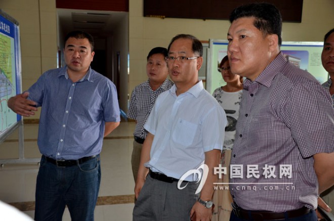 韩国电子商会驻中国代表处负责人考察人和镇工业园区