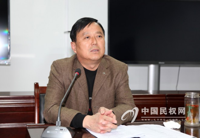 县政府组织收看河南省农民负担监督卡发放视频会议