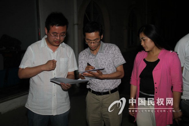 县“干部作风建设提升年”活动督导组深入部分乡镇检查夜间值班情况