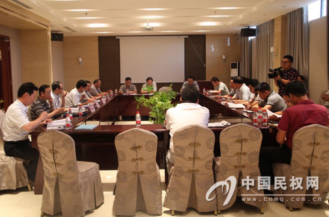 全市农村饮水安全工程检查组莅民指导工作