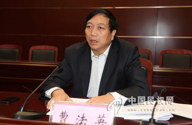 全县党的群众路线教育实践活动群众评判会议召开