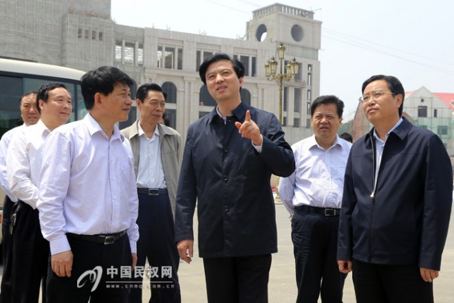 许昌市党政考察团莅民考察高新区发展和项目建设情况