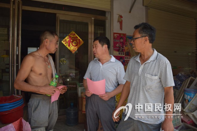 县粮食局进村入户宣传雨露计划职业教育助学工程政策