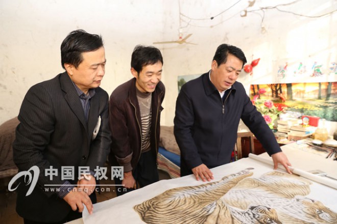 县委书记王仲田深入联系点开展走访调研活动