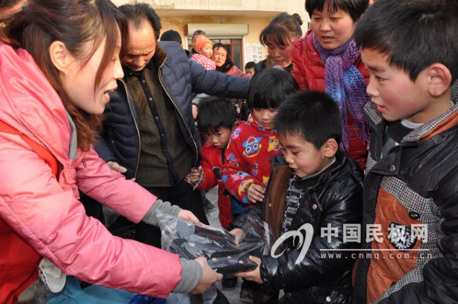 网络聚集爱心：让这个冬天不再寒冷进行时