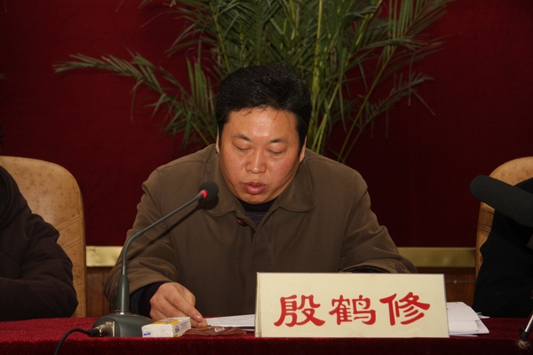 我县召开“秋季风暴”行动总结表彰暨冬季严打“霹雳”行动动员会