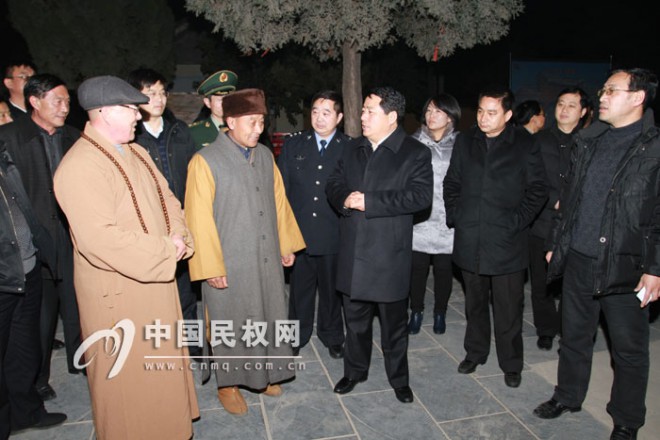 县委书记王仲田查看宗教活动场所安全工作