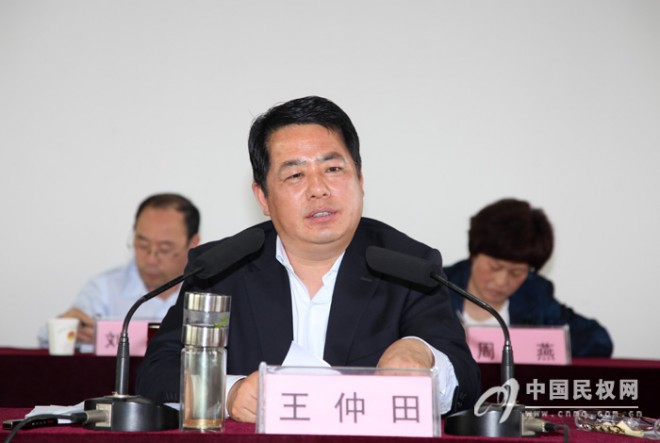 我县召开招商引资工作促进会