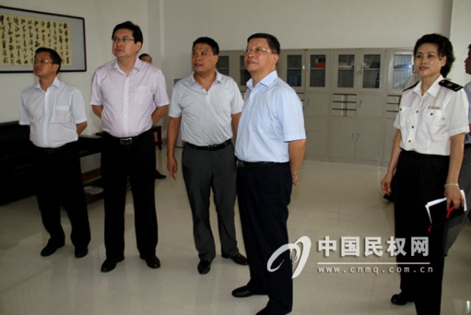 省检验检疫局副局长谢书升到我县调研