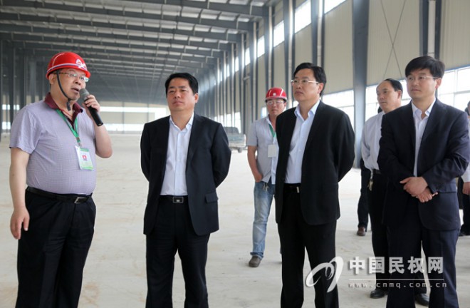 我县召开招商引资工作促进会