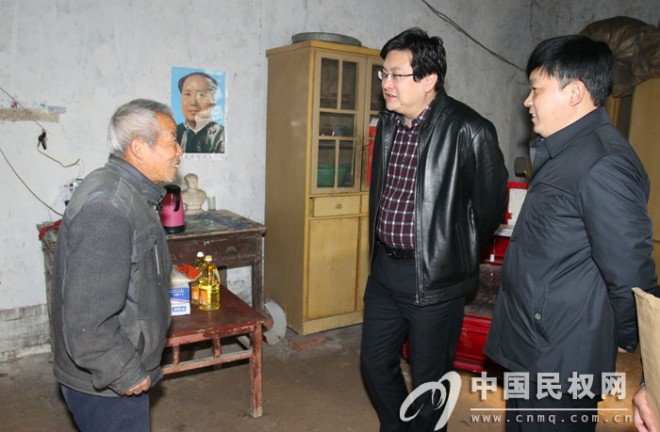 县委常委、常务副县长高大立走访慰问联系户