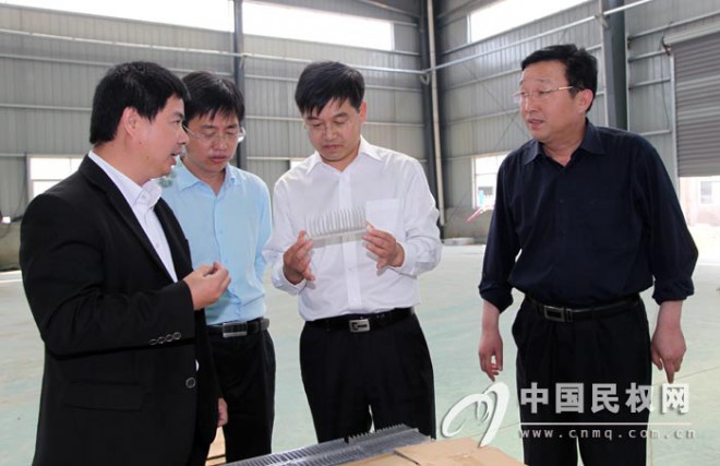 县长张团结到高新区查看重点项目建设情况
