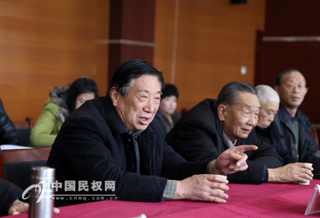 我县举行老干部迎新春座谈会