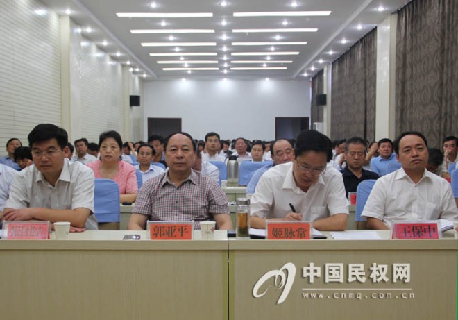 我县组织收听收看全省领导干部会议