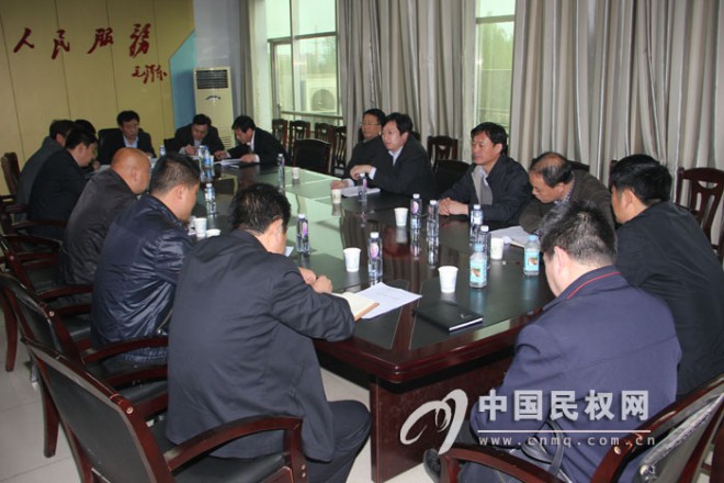 县委常委、组织部长李中军查看我县重点项目建设情况