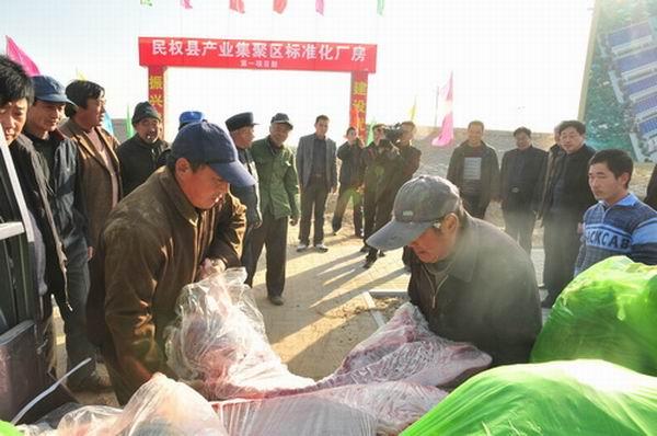 县领导看望慰问重点项目建设单位和职工