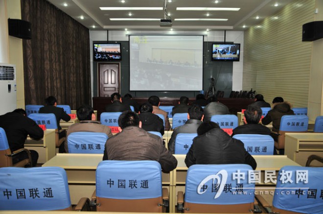 我县组织收听收看全省车辆超限超载治理工作电视电话会议