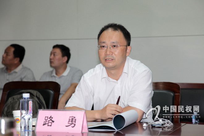 我县召开加快推进郑徐客专民权北站建设工作会议