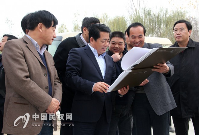 我县对新型农村社区建设情况进行巡回观摩