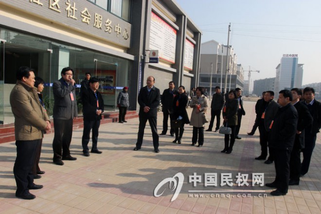 我县组织部分省市县人大代表视察高新区和城镇化建设工作