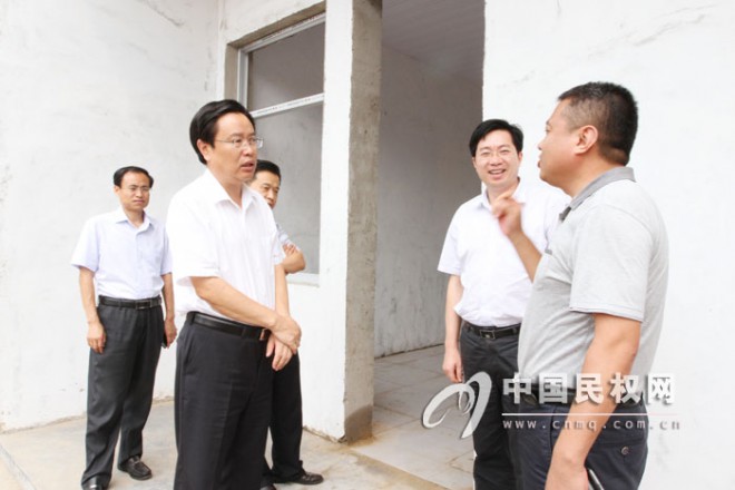 县委书记、县长姬脉常调研乡镇村级组织活动场所建设情况