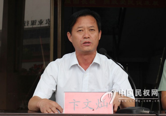 欢送新兵踏征程 保家卫国戍边防