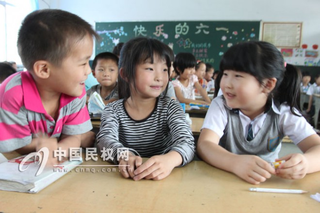 感受小学环境 东区幼儿园带领幼儿走进实验小学