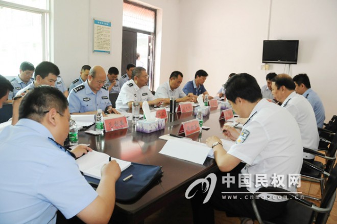 省公安厅副厅长吕宏跃深入我县调研指导公安机关群众路线教育实践活动