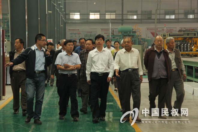 商丘市工业系统离退休老干部莅民考察