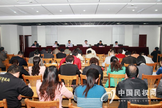 全县党的群众路线教育实践活动推进会召开