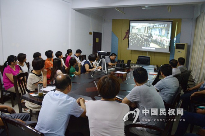 县公路局组织观看《筑梦中国》 适时传递正能量