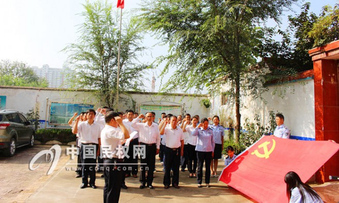 县农机局重温入党誓词纪念抗战胜利70周年