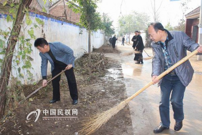 县政府办公室召开“清洁家园”和“十送农家”动员会