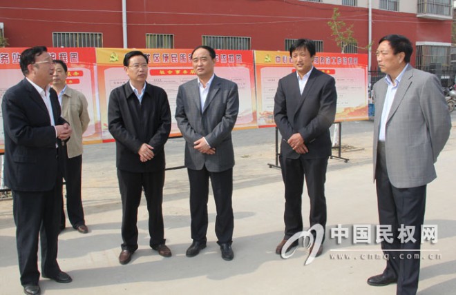 全市深化“四议两公开”工作法座谈会在我县召开