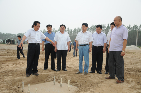 王仲田县长到在建企业现场办公