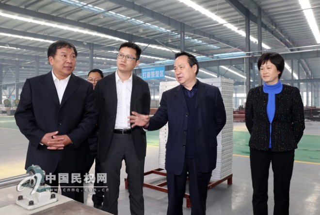 省建设厅副厅长王国清到我县调研高新区建设和企业发展情况