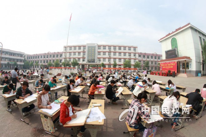 我县举行盛世名门杯“我的民权梦”全县中小学生书画大奖赛