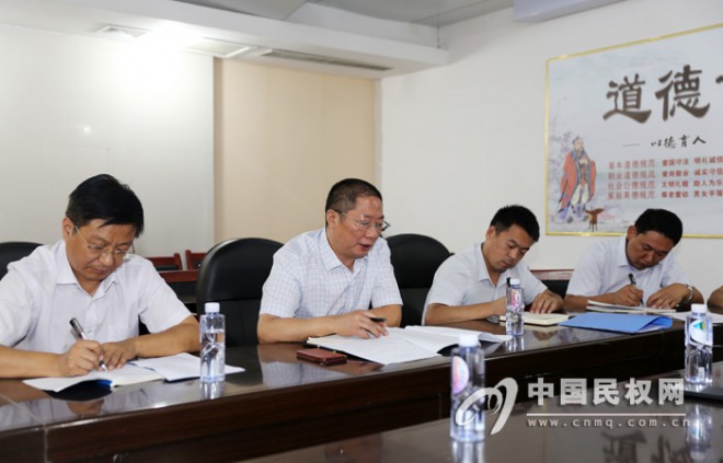 县委常委、政法委书记周明河组织政法系统主要负责人进行集体廉政谈话