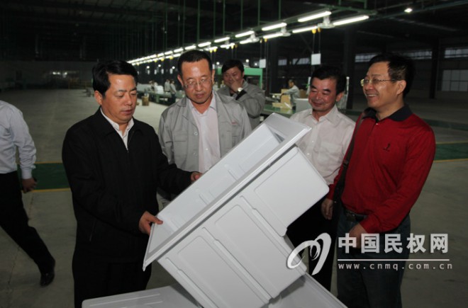 广州万宝集团有限公司总经理巨小平莅民调研