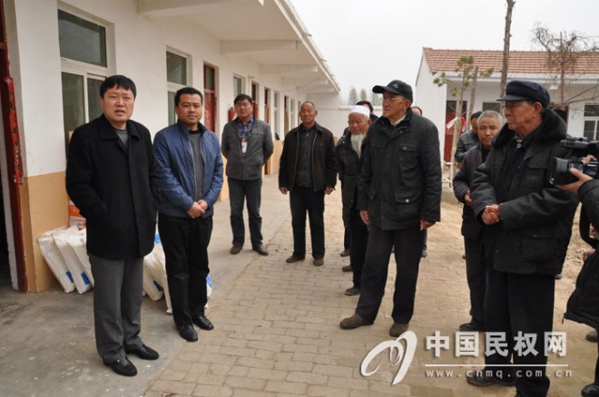 县审计局深入敬老院开展“学雷锋”活动