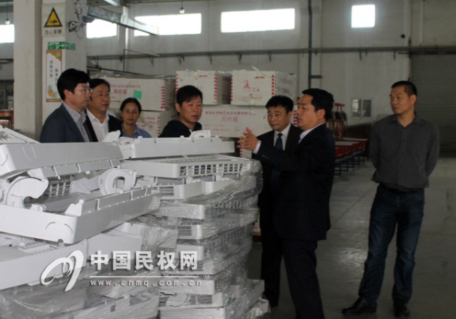 县委书记王仲田赴广东省招商引资
