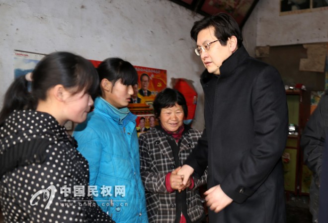 县委常委、常务副县长高大立走访看望结对帮扶困难群众