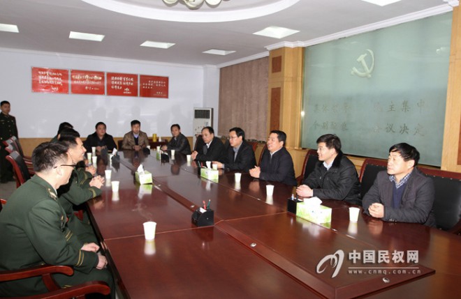 县四家领导赴商丘慰问驻商官兵