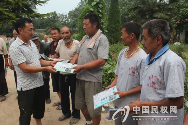 县工商联组织会员企业慰问白云寺镇敬老院