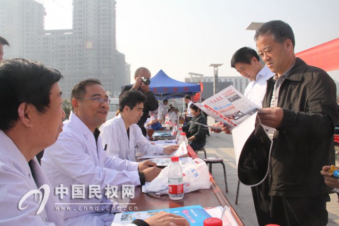 我县开展“服务百姓 健康行动”义诊周活动
