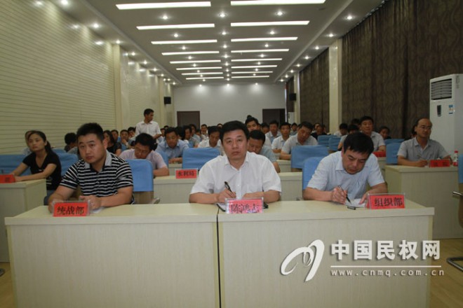 我县组织收听全国依法逐级走访工作视频培训会