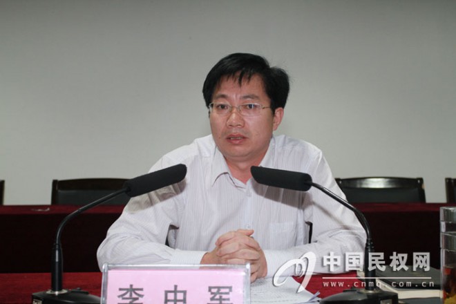 全县党的群众路线教育实践活动推进会召开